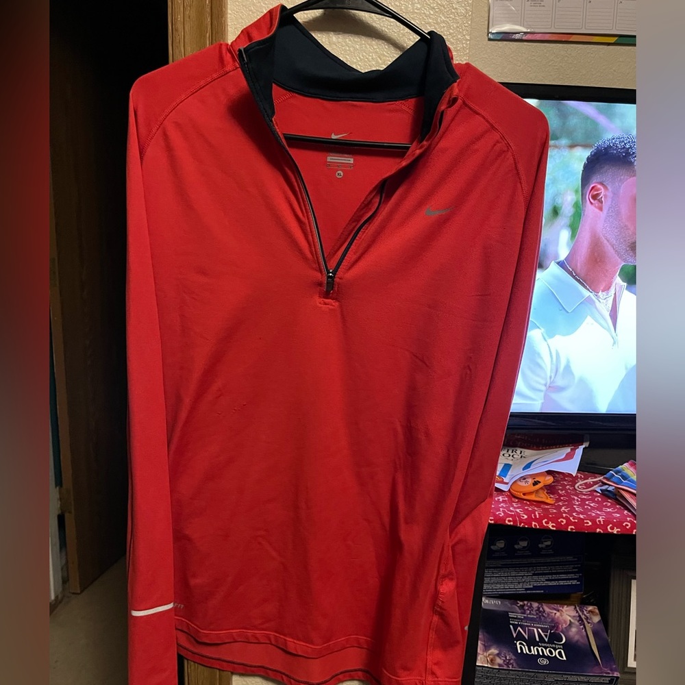 Nike Fitted Sweater